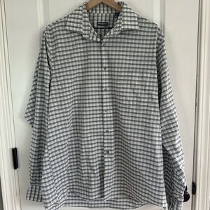 Men’s Van Heusen Dress Shirt